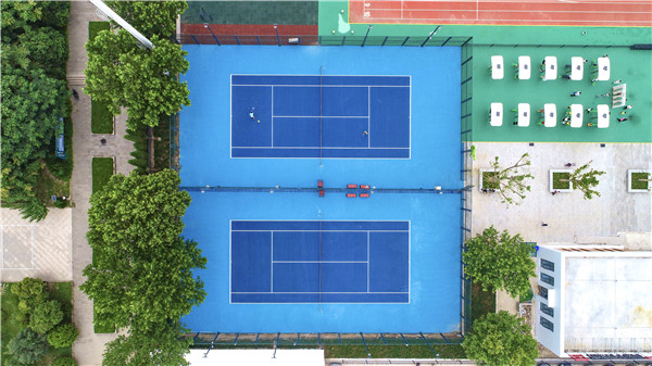 硅PU篮球场为何是学校球场理想之选