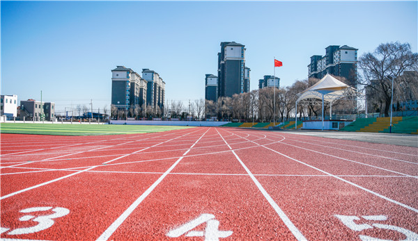 跑道划线为何要求精确到毫米？