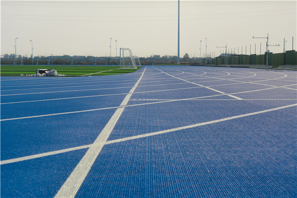 混合型塑胶跑道的核心优势解析
